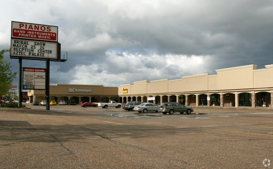 2465 N Main St, Sunset, UT à louer - Photo de l’immeuble – Image 2 sur 38