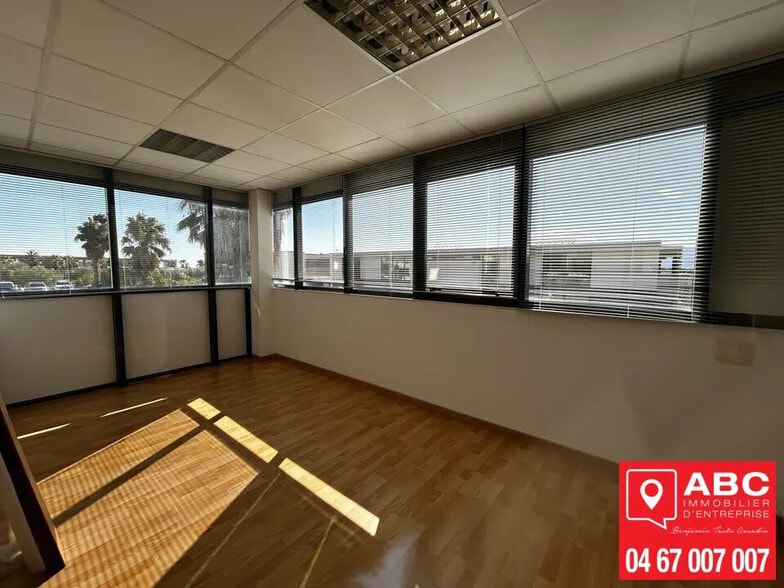 Bureau dans Perpignan à louer - Photo de l’immeuble – Image 1 sur 7