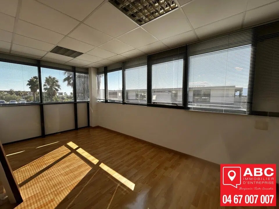 Bureau dans Perpignan à louer Photo de l’immeuble– Image 1 sur 8