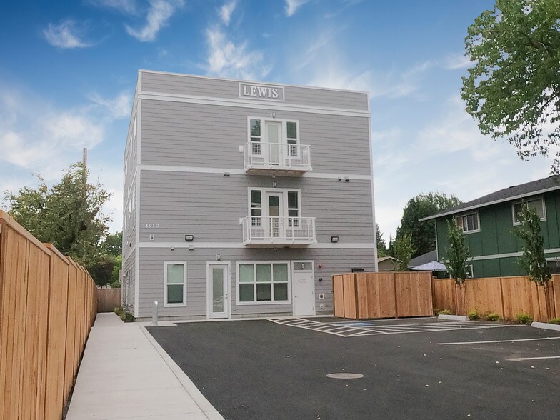 1910 E Mill Plain Blvd, Vancouver, WA à vendre - Photo de l’immeuble – Image 2 sur 24