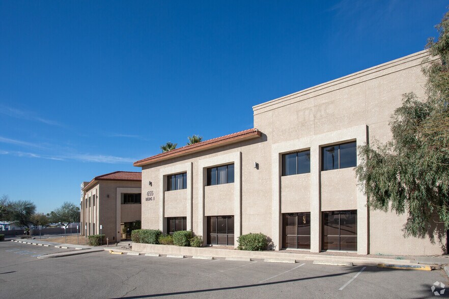 655 E River Rd, Tucson, AZ à louer - Photo principale – Image 1 sur 5