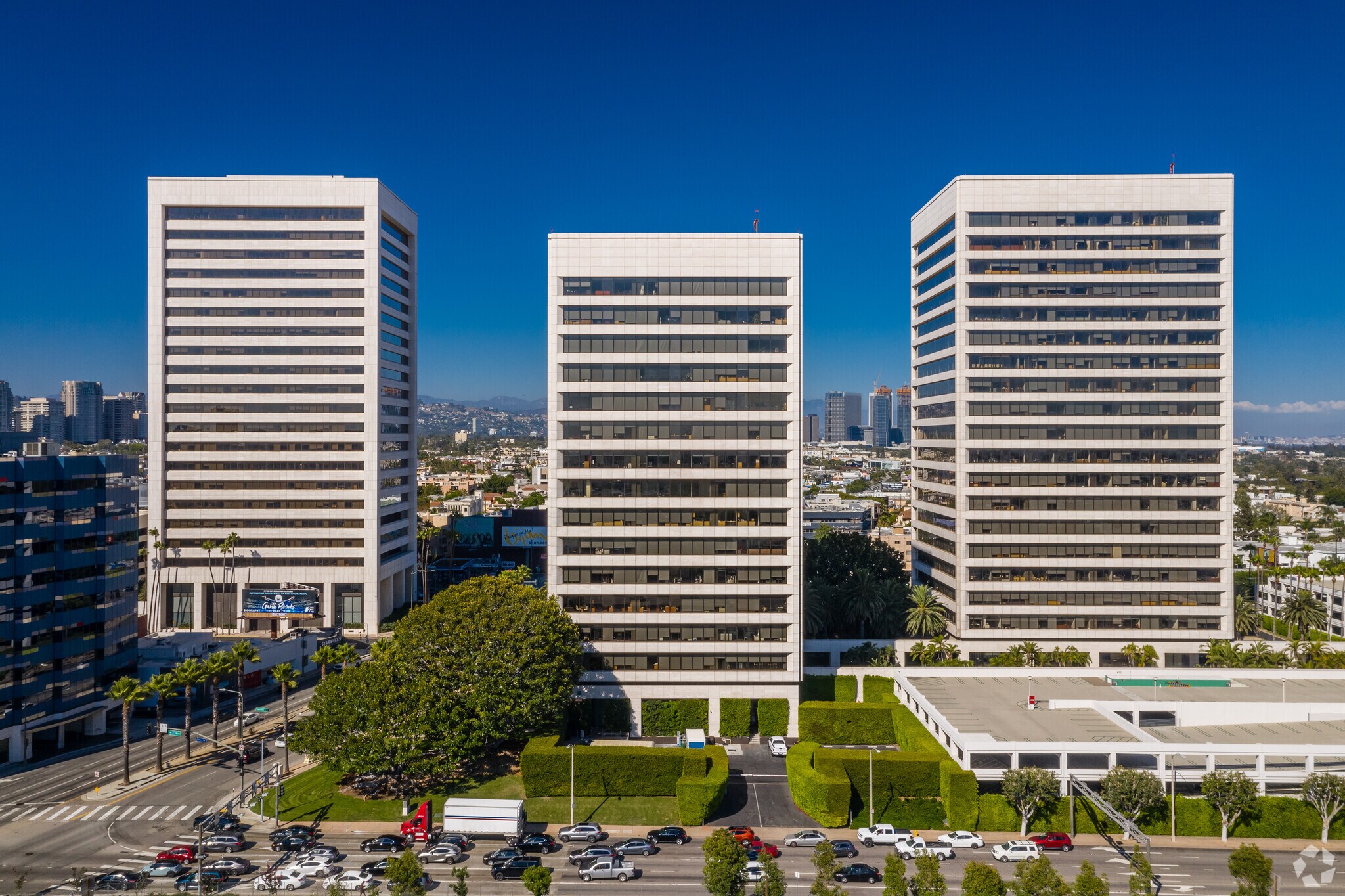 11150 Santa Monica Blvd, Los Angeles, CA à louer Photo de l’immeuble– Image 1 sur 9