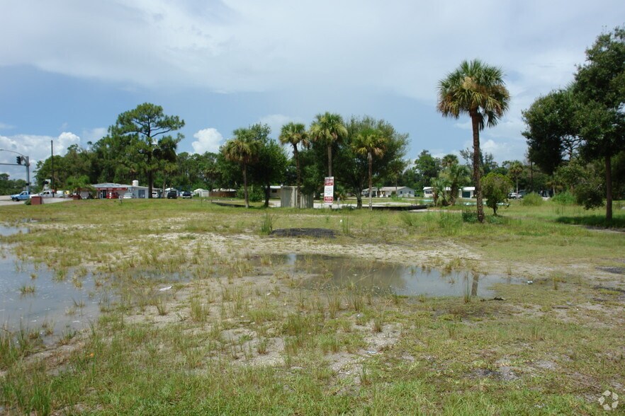 5335 Turnpike Feeder Rd, Fort Pierce, FL à vendre - Photo de l’immeuble – Image 2 sur 15