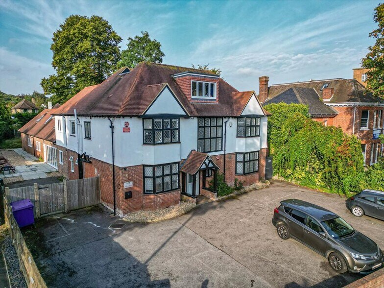 12 New Dover Rd, Canterbury à vendre - Photo de l’immeuble – Image 2 sur 8