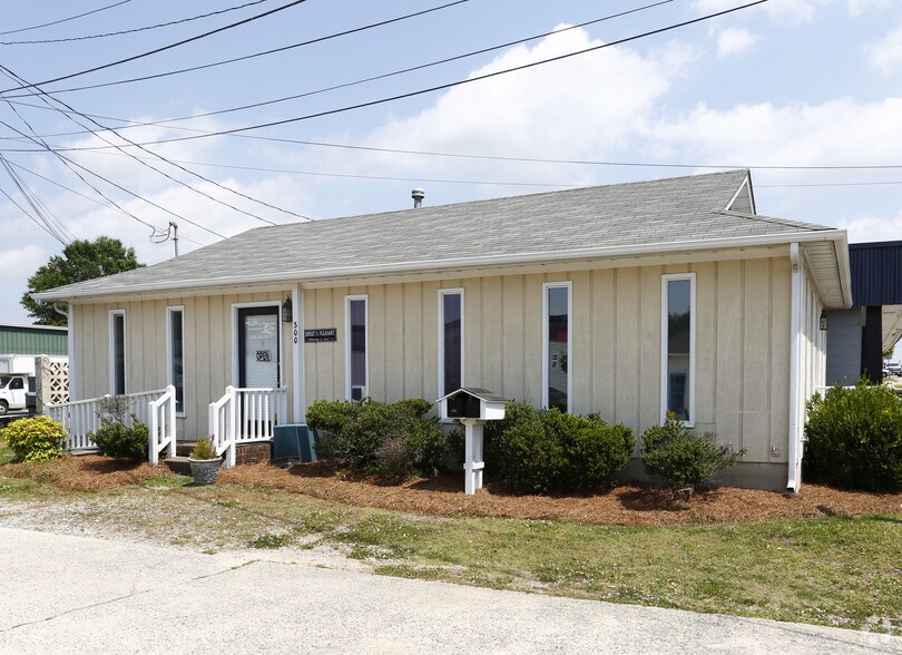 224-300 Main St, Clayton, NC à vendre - Photo de l’immeuble – Image 2 sur 4