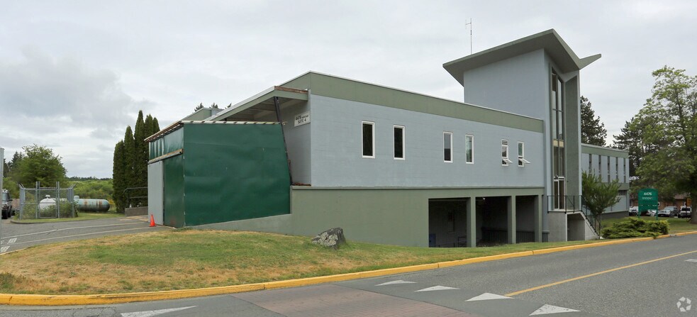 4470 Markham St, Saanich, BC à louer - Photo de l’immeuble – Image 3 sur 3