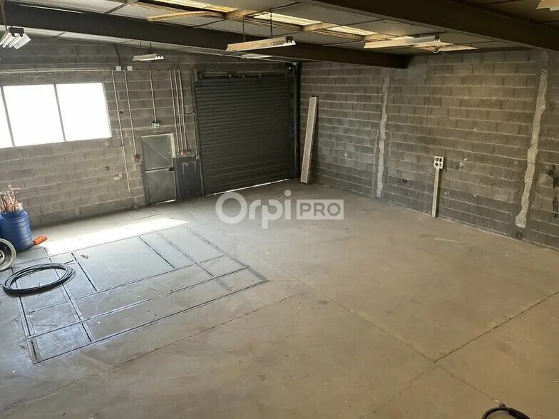 Local d'activités dans Villefranche-sur-Saône à vendre - Photo de l’immeuble – Image 3 sur 7