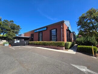 Plus de détails pour 7525 N Richmond Ave, Portland, OR - Spécialisé à vendre