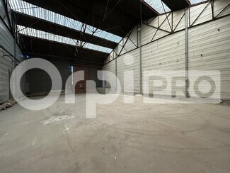 Plus de détails pour Local d'activités à louer