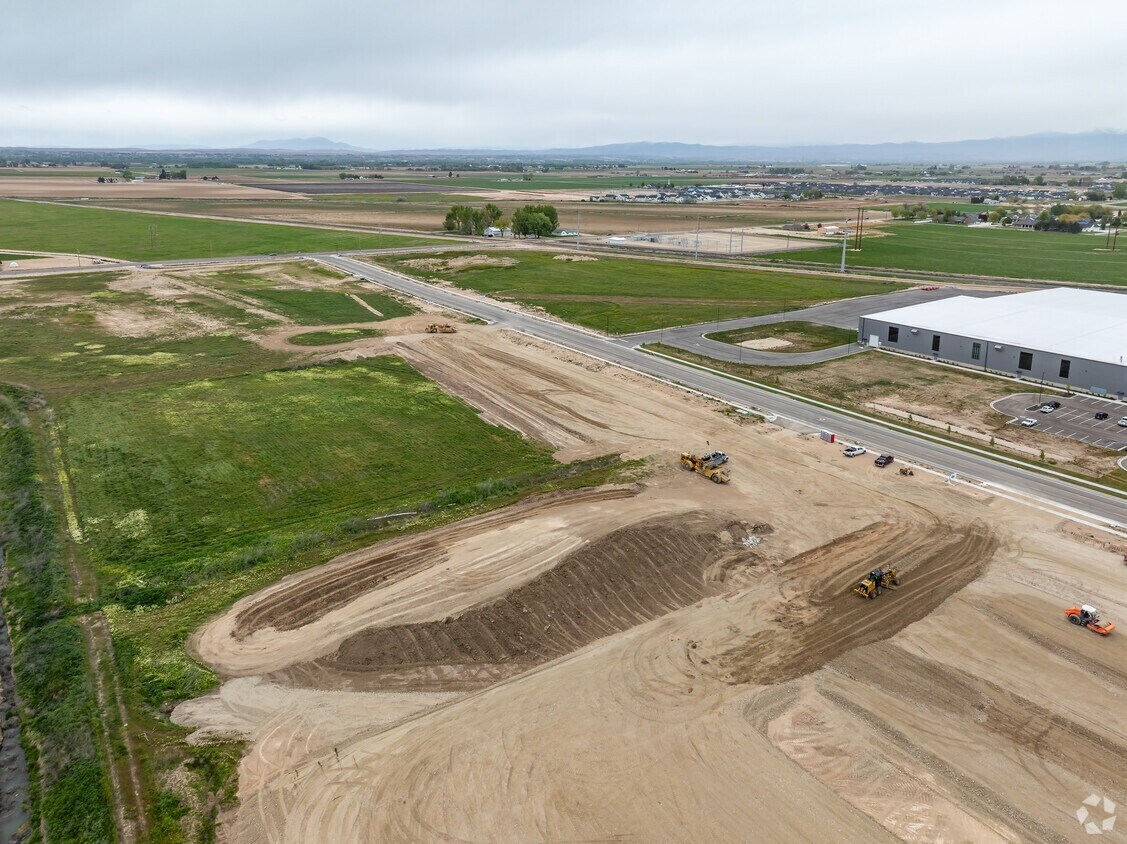 17540 Midland Blvd, Nampa, ID à louer Aérien– Image 1 sur 4