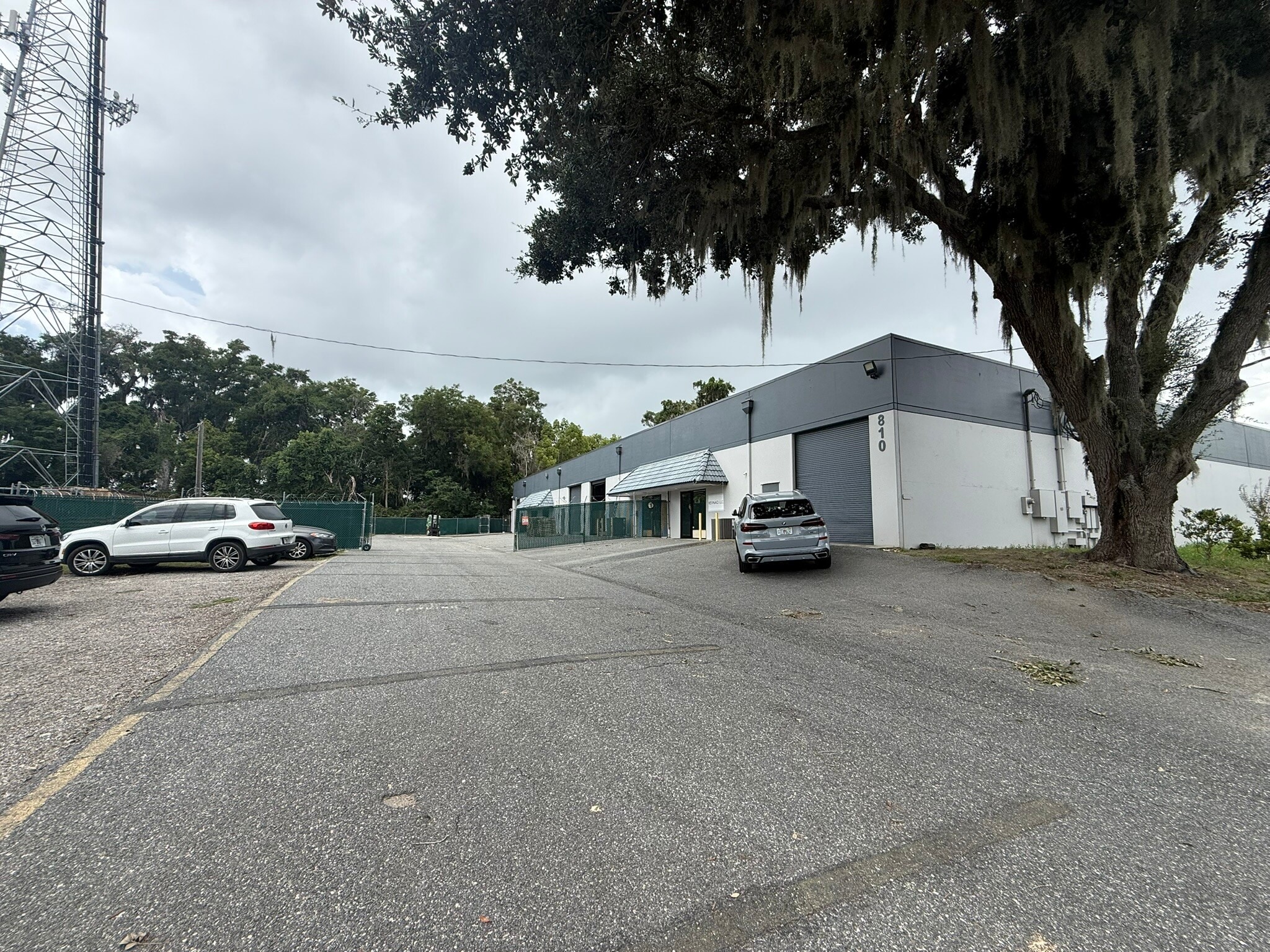 810 NW 25th Ave, Ocala, FL à louer Photo de l’immeuble– Image 1 sur 10