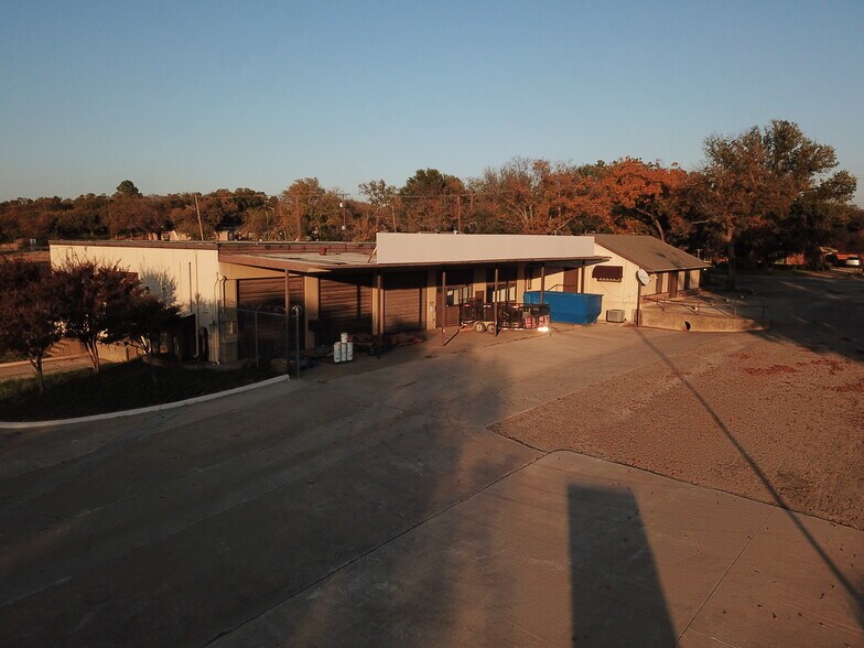 2700 James St, Denton, TX à louer - Photo de l’immeuble – Image 2 sur 36