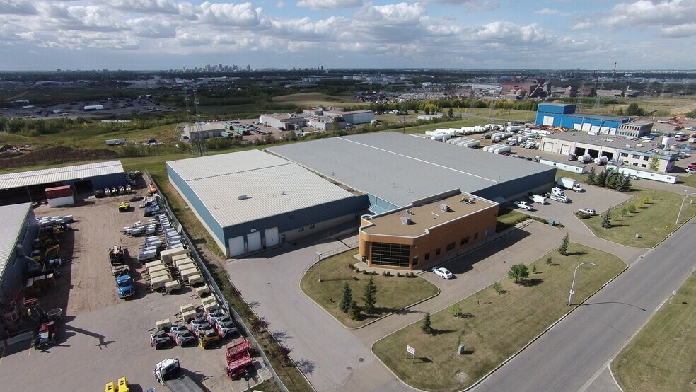 8770 24th St NW, Strathcona County, AB à vendre - Photo de l’immeuble – Image 3 sur 9