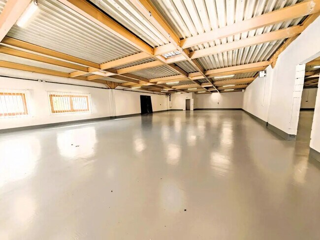 Plus de détails pour Industriel/Logistique à louer