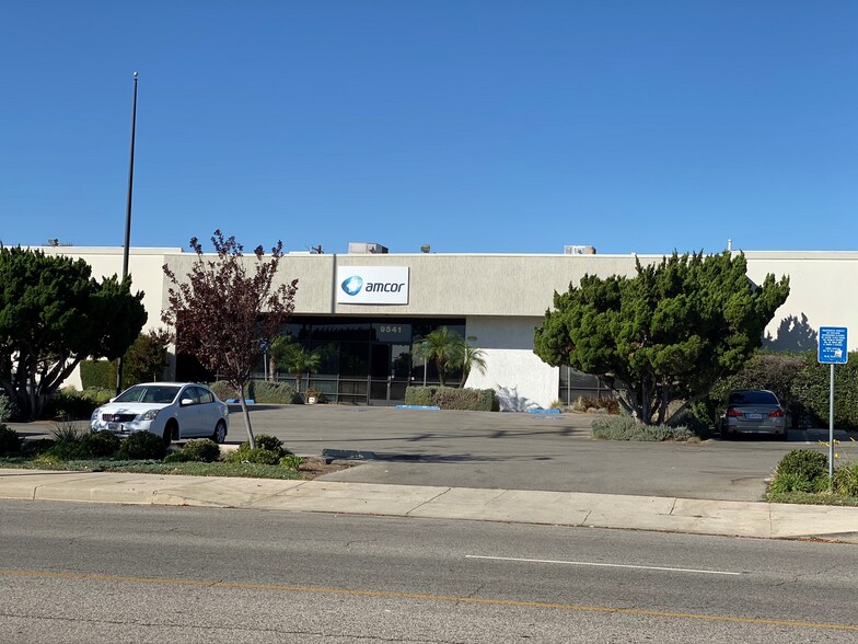 9541 Mason Ave, Chatsworth, CA à louer - Photo de l’immeuble – Image 2 sur 12