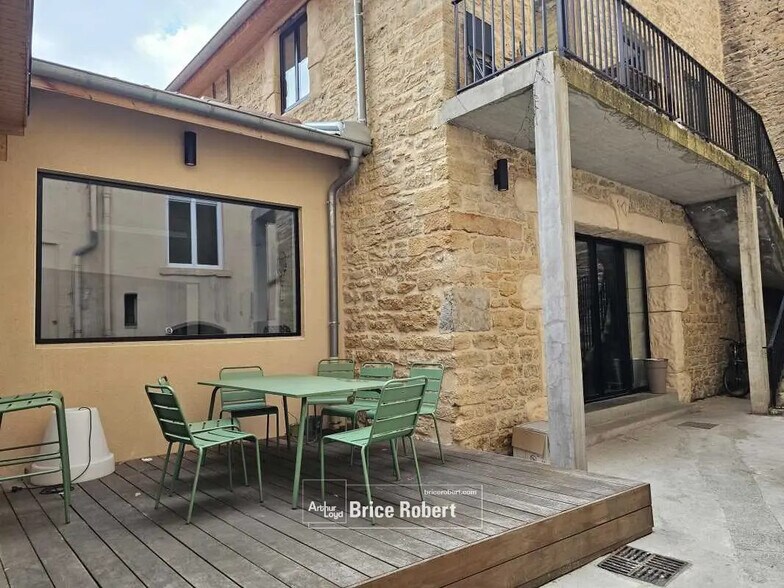 Bureau dans Lyon à vendre - Photo de l’immeuble – Image 1 sur 2