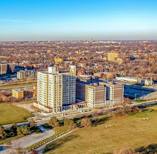 315 Burns Dr, Detroit, MI à vendre - Photo de l’immeuble – Image 3 sur 29