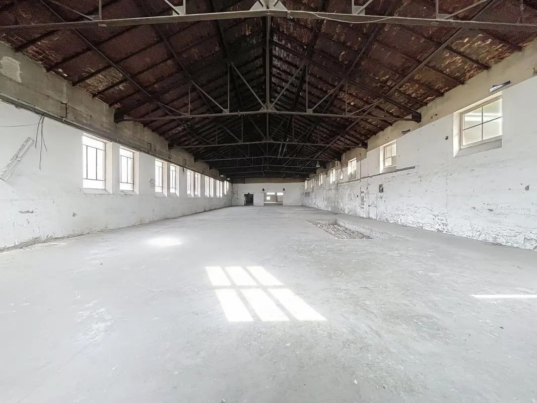 Local d’activités dans Neuville-sur-Saône à louer Photo intérieure– Image 1 sur 12