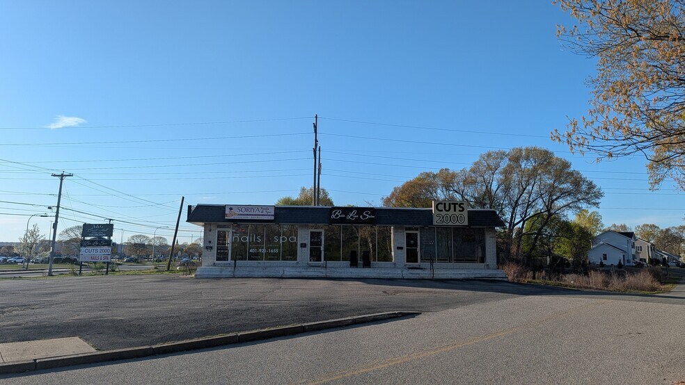 650 Greenwich Ave, Warwick, RI à vendre - Photo de l’immeuble – Image 2 sur 8