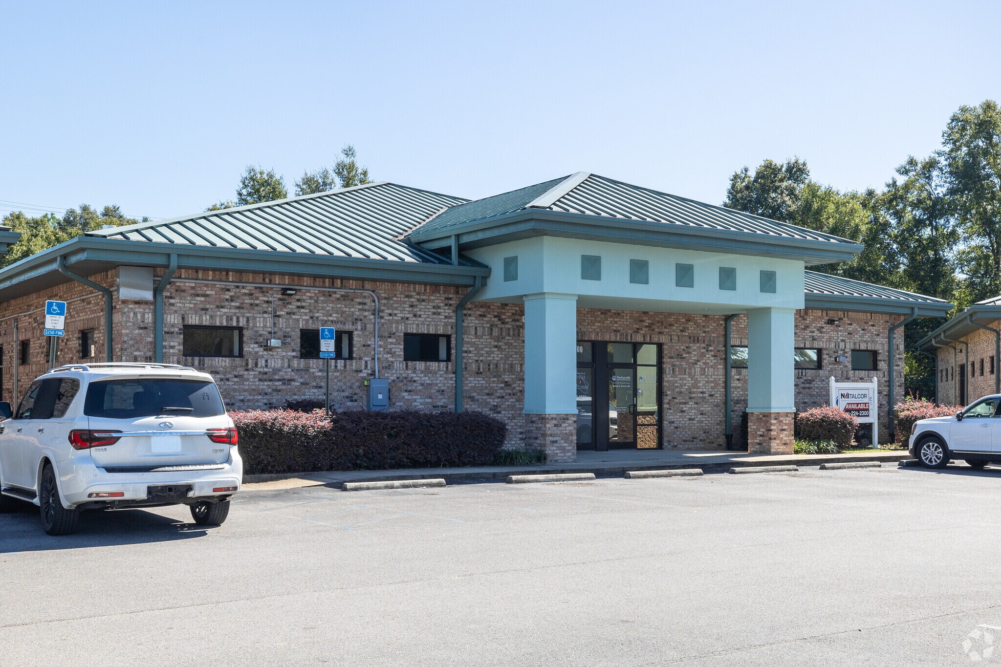 700-710 Hospital Dr, Crestview, FL à vendre Photo principale– Image 1 sur 22