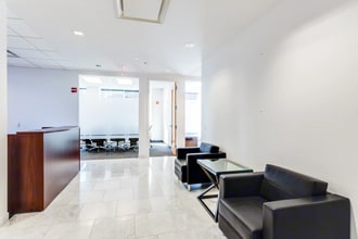 777 Third Ave, New York, NY à louer Photo intérieure– Image 2 sur 7