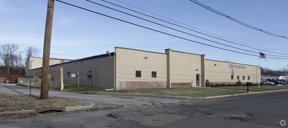 119-125 Liberty St, Metuchen, NJ à louer - Photo de l’immeuble – Image 3 sur 3