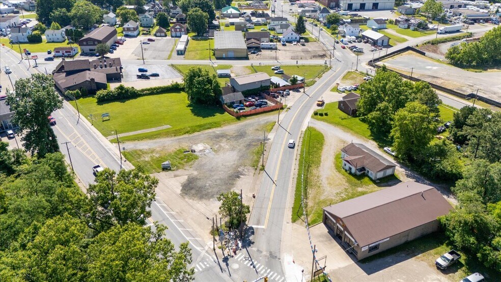1214 7th St, Parkersburg, WV à vendre - Photo de l’immeuble – Image 2 sur 7
