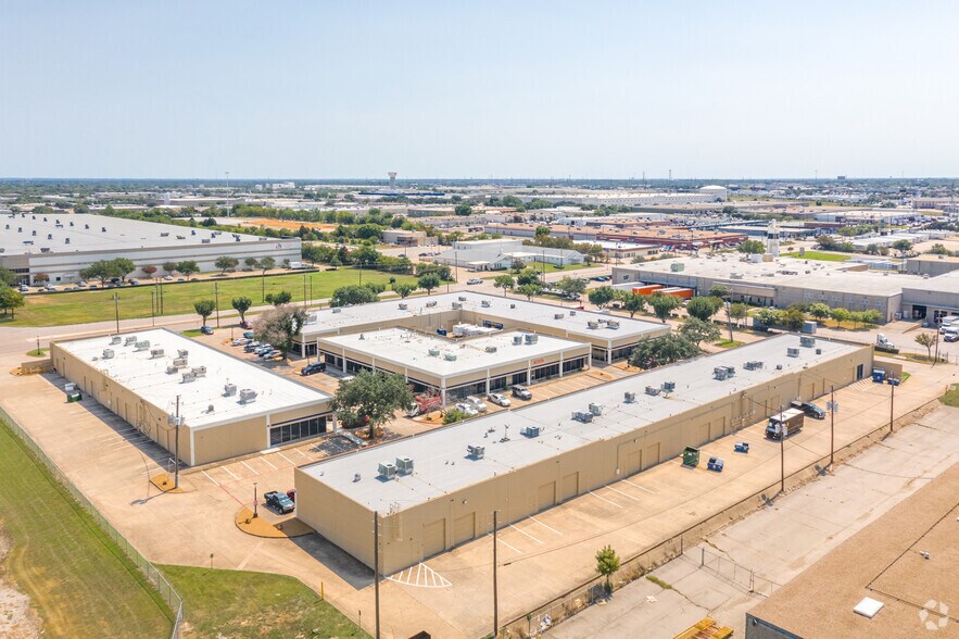 13657 Jupiter Rd, Dallas, TX à louer - Aérien – Image 3 sur 4