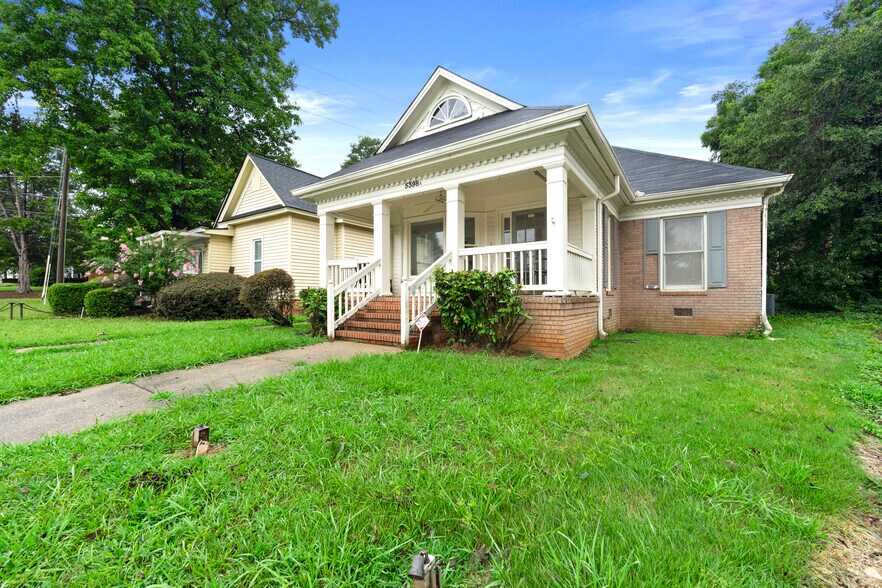 5398 E Mountain St, Stone Mountain, GA à louer - Photo de l’immeuble – Image 2 sur 15