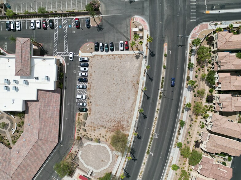 6630 Grand Montecito Parkway, Las Vegas, NV à vendre - Aérien – Image 3 sur 6