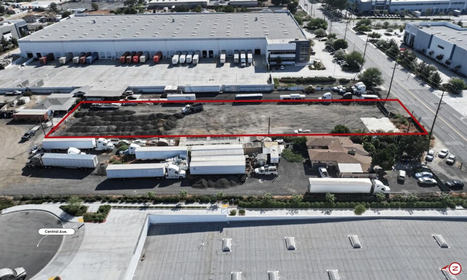 536 Central Ave, San Bernardino, CA à louer - Photo de l’immeuble – Image 2 sur 4