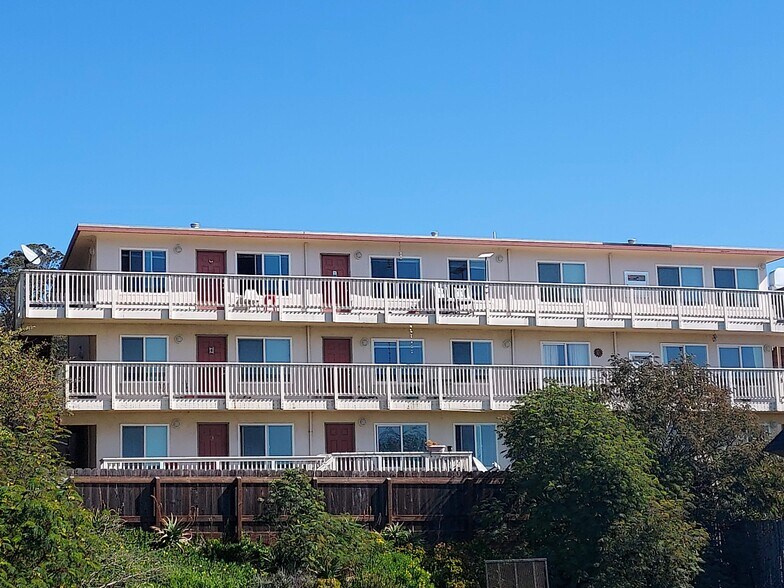 510 Avenue Alhambra, Half Moon Bay, CA à vendre - Photo de l’immeuble – Image 1 sur 9