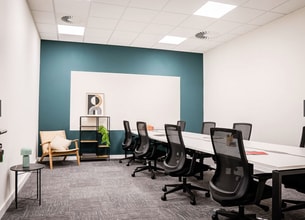 2 Millshaw Park Ln, Leeds à louer Photo intérieure– Image 2 sur 4