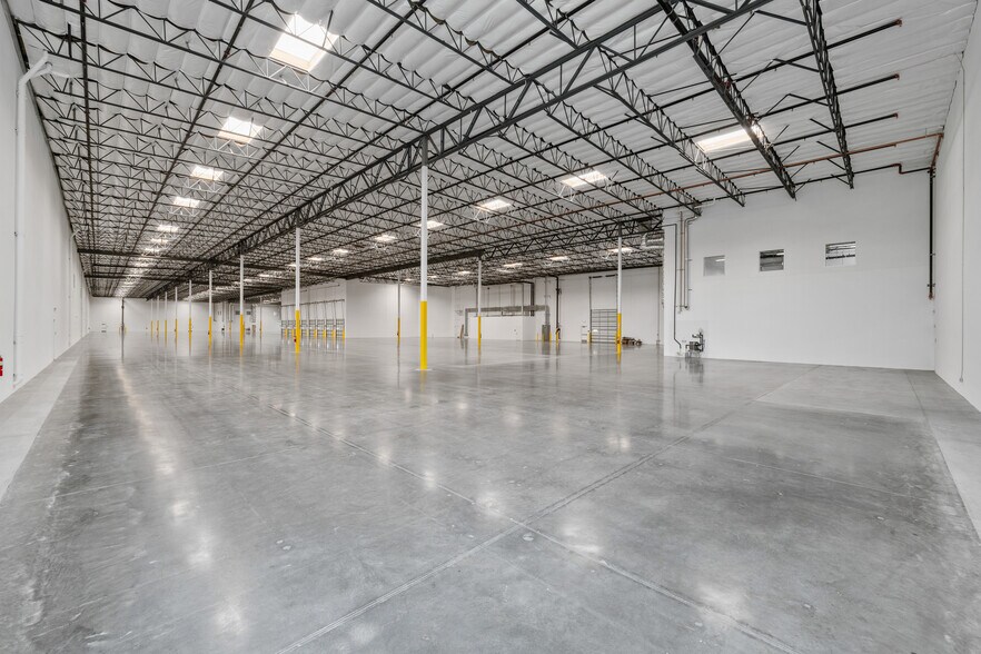 3130 S Fairview St, Santa Ana, CA à louer - Photo intérieure – Image 2 sur 9