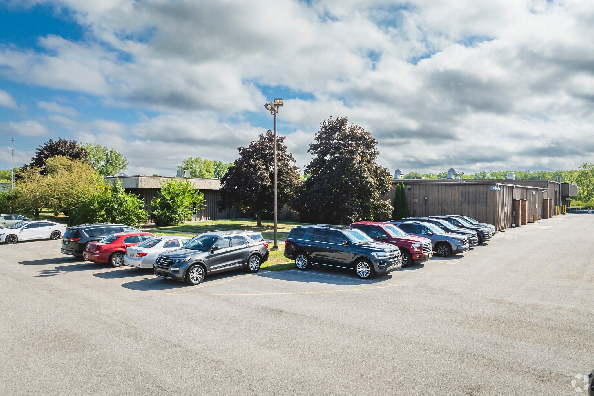 2249 Tracy Rd, Northwood, OH à vendre Photo principale– Image 1 sur 36