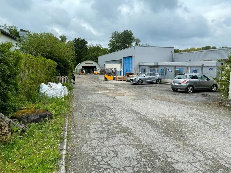 Local d'activités dans Presles à vendre Photo de l’immeuble– Image 1 sur 19