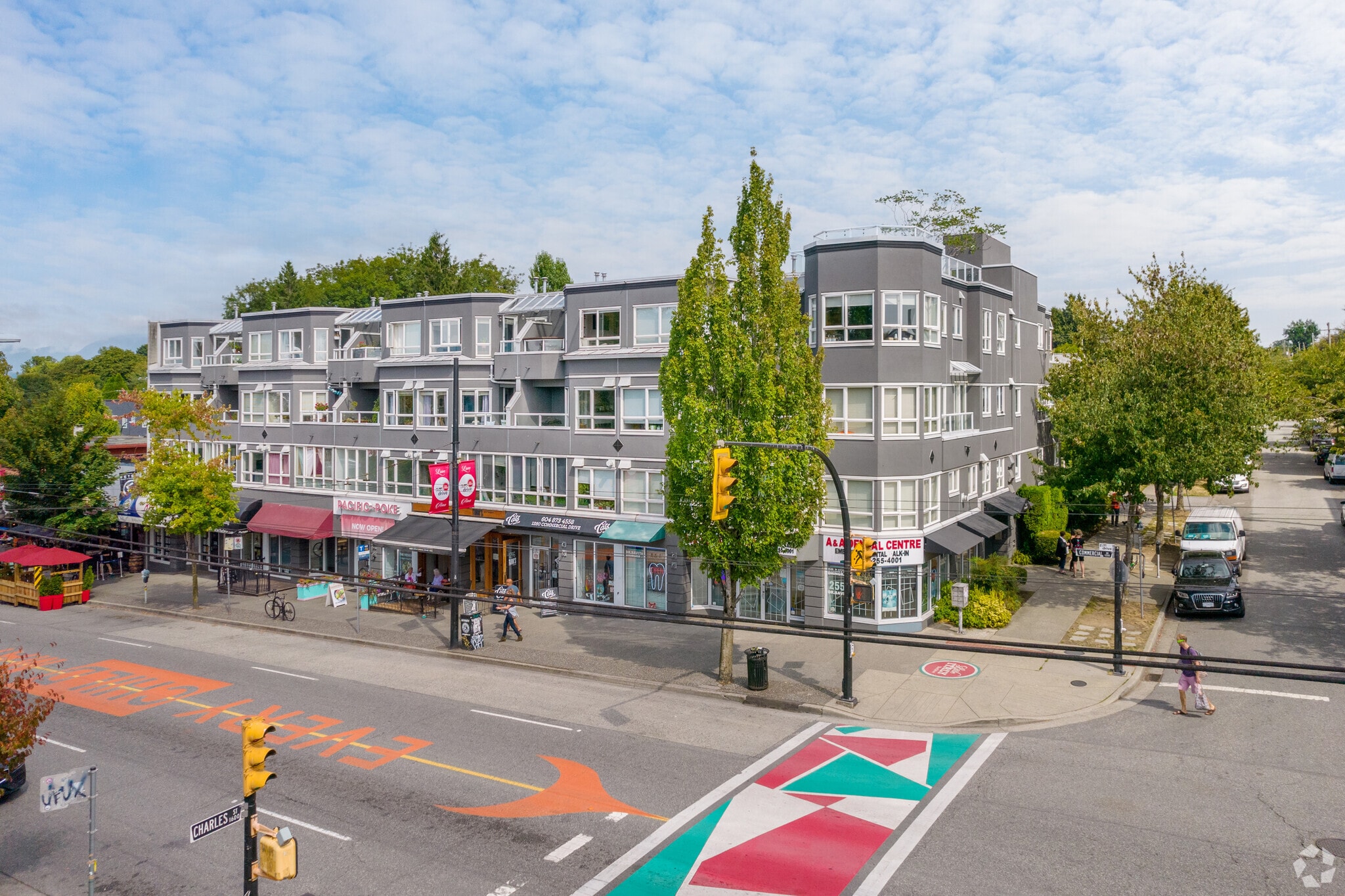 1707 Charles St, Vancouver, BC à vendre Photo principale– Image 1 sur 9