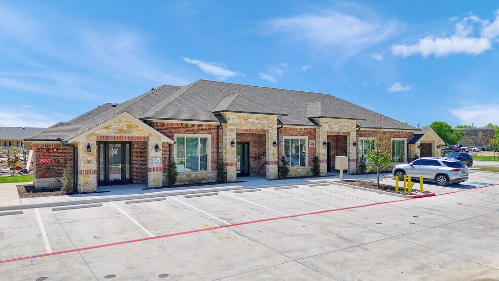7884 Preston Rd, Frisco, TX à louer - Photo de l’immeuble – Image 1 sur 19