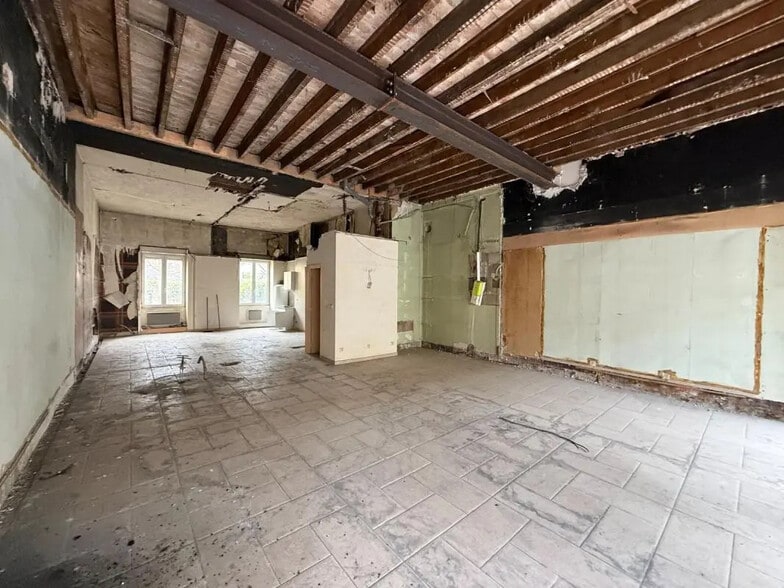 Local commercial dans Lyon à vendre - Photo intérieure – Image 2 sur 3