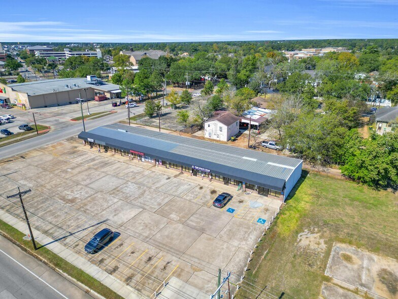 310 E Davis St, Conroe, TX à vendre - Aérien – Image 3 sur 9