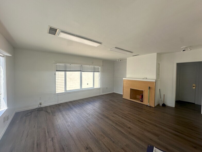870 Grand Ave, San Diego, CA à vendre - Photo de l’immeuble – Image 2 sur 8