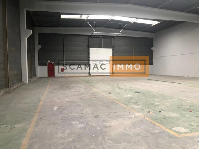 Plus de détails pour Bureau, Industriel/Logistique à louer