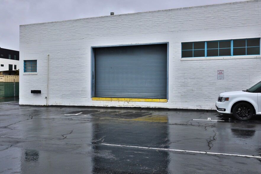 253-255 S Laurel St, Ventura, CA à louer - Photo de l’immeuble – Image 2 sur 5