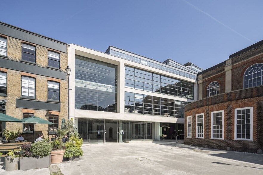 42 St. John St, Londres à louer - Photo de l’immeuble – Image 1 sur 23