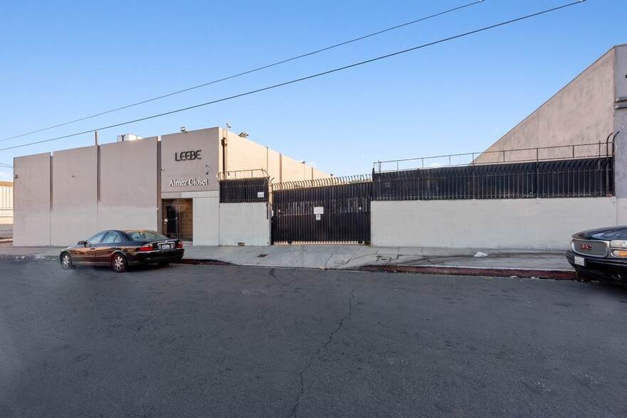 3226-3230 Mines Ave, Los Angeles, CA à louer - Photo de l’immeuble – Image 1 sur 16