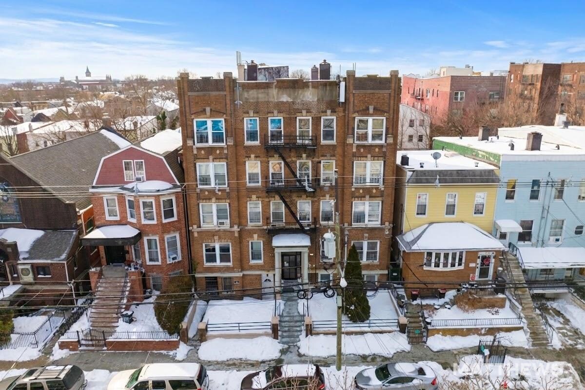 201-203 Claremont Ave, Jersey City, NJ à vendre Photo principale– Image 1 sur 6