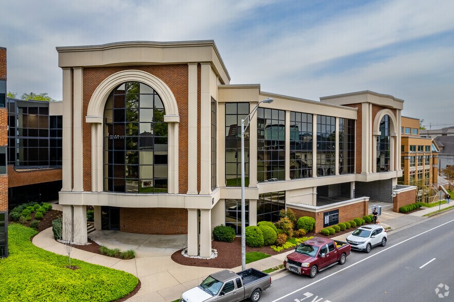 54-60 Music Sq E, Nashville, TN à louer - Photo de l’immeuble – Image 1 sur 7