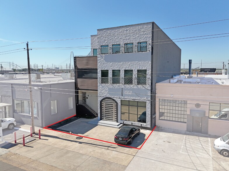 1303 Dragon St, Dallas, TX à vendre - Photo de l’immeuble – Image 1 sur 25