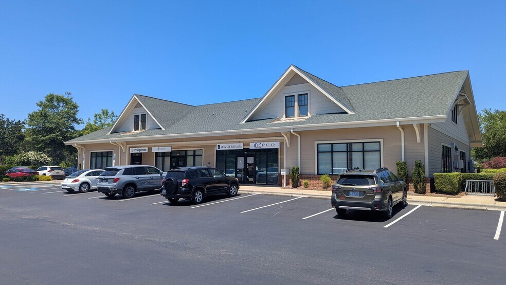 1022 Grandiflora Dr, Leland, NC à louer - Photo de l’immeuble – Image 2 sur 12