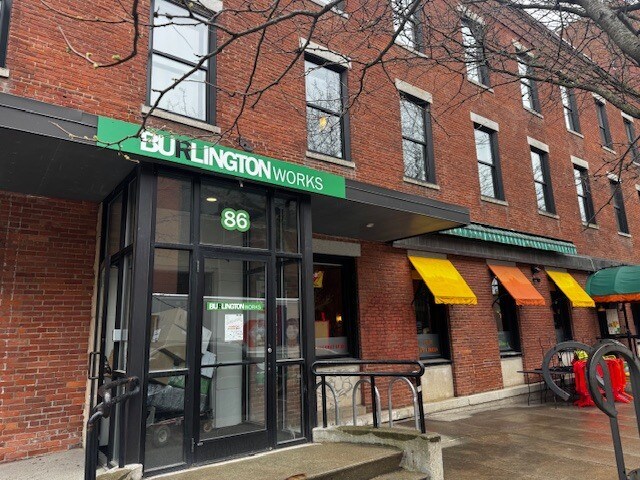 86 Saint Paul St, Burlington, VT à louer - Photo de l’immeuble – Image 1 sur 8